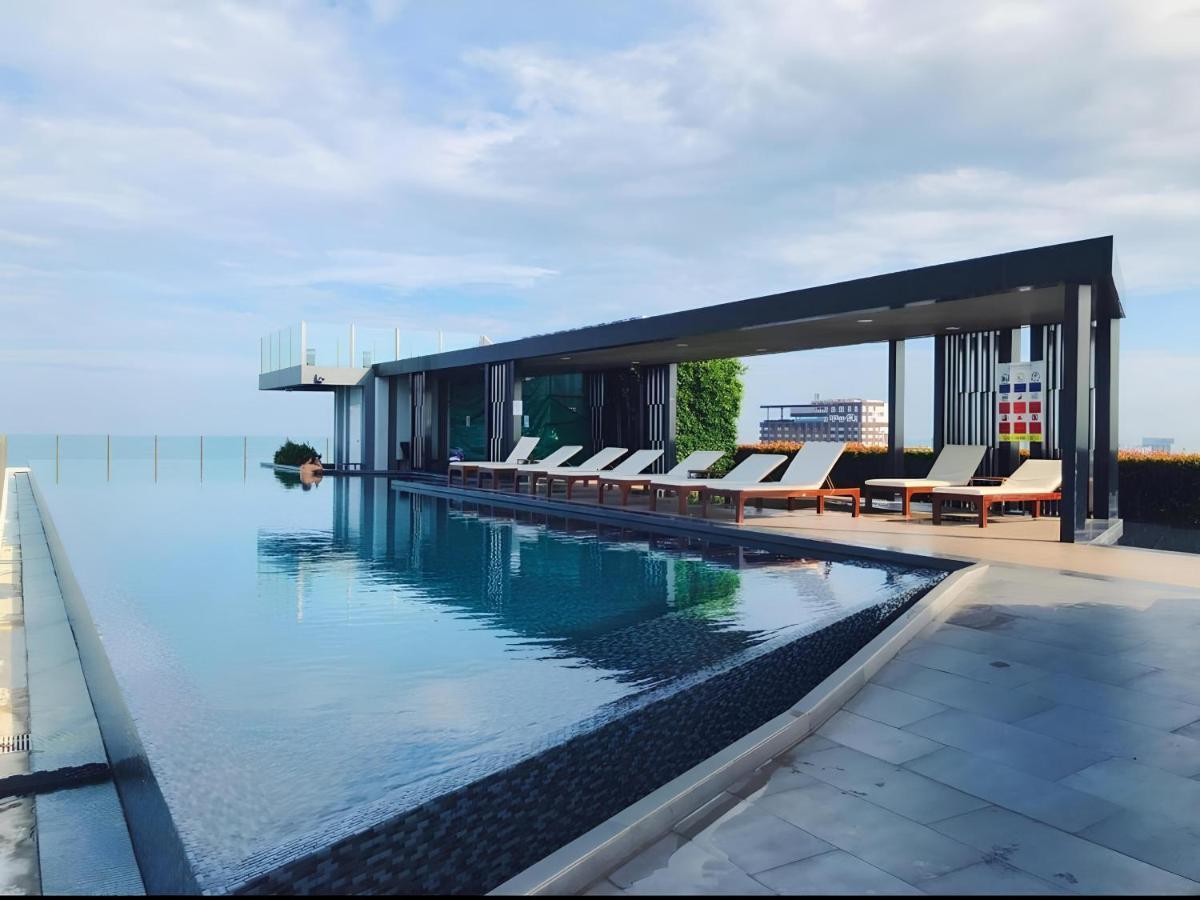 Amazing Infinity Pool Condo Next To The Beach Pattaja Kültér fotó