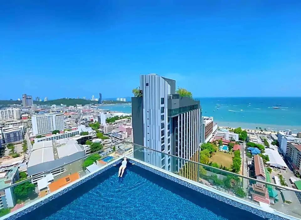 Amazing Infinity Pool Condo Next To The Beach Pattaja Kültér fotó